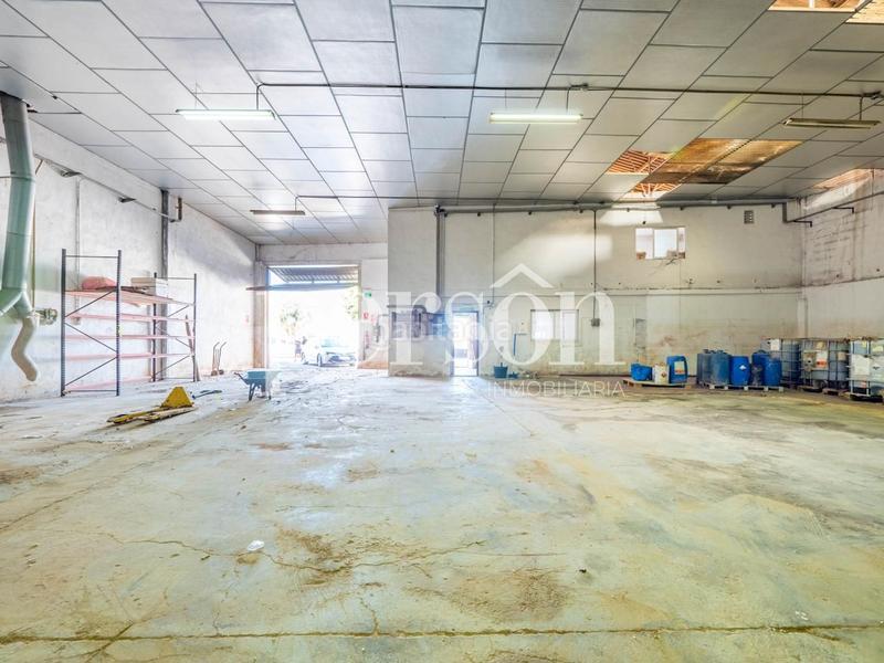 Foto 54c28c6b-9618-4fab-8e3e-cf9f122c3867. Bâtiment à usage industriel dans Albal