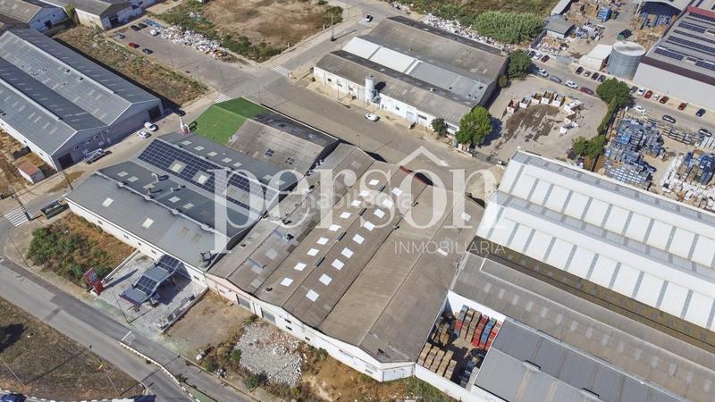 Foto 9934a9c0-ee8d-4cd2-9896-2ddc61b2a73a. Bâtiment à usage industriel dans Albal