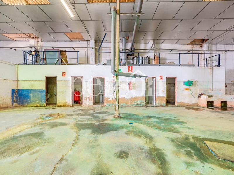 Foto b10b4320-23ee-4618-a682-721e9af4ee17. Bâtiment à usage industriel dans Albal