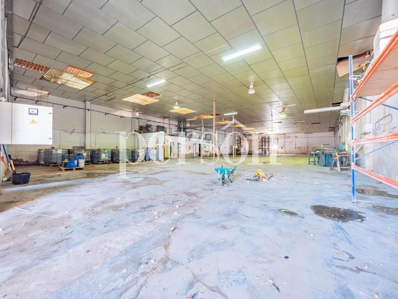 Foto b68f4ba9-4445-4c7c-b396-d84fd9f3f04d. Bâtiment à usage industriel dans Albal