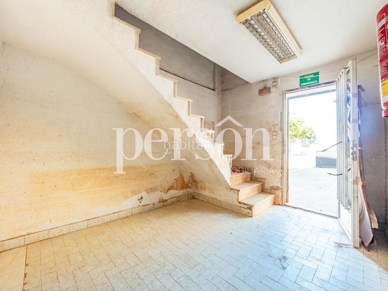 Foto d7bd47f9-5c89-492c-973e-866e015f4624. Bâtiment à usage industriel dans Albal