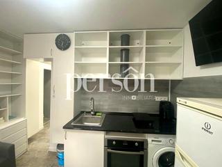 Location Studio à Barrio Benicalap. Estudio reformado con habitación independiente y baño  listo par