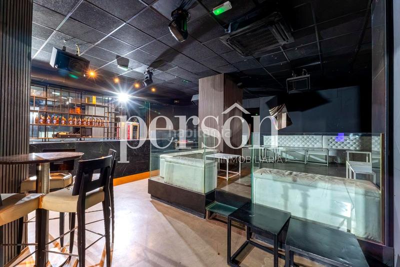 Foto f0cd93e9-d9f7-42c1-a036-6812a85ebc89. Pas-de-porte local commercial dans Mestalla Valencia