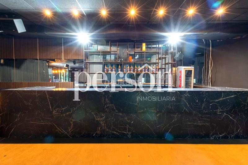 Foto 8929c176-b370-423a-b09d-af60f117784c. Trapasso locale commerciale in Mestalla Valencia