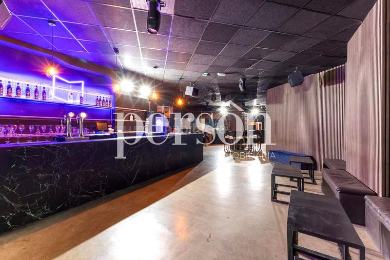 Foto 38de626a-21ba-4a60-a72c-5d0604b8e916. Umzug geschäftsraum in Mestalla Valencia