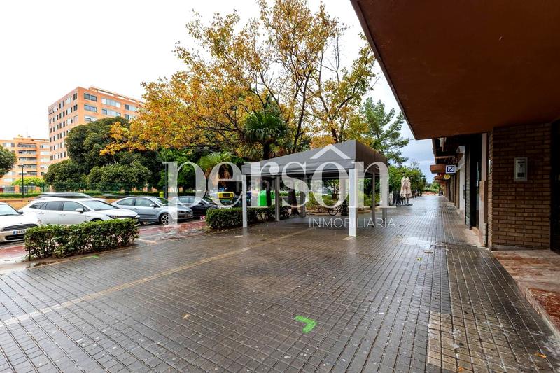 Foto 4159fa7a-4193-4283-91c7-79e32c167b8e. Umzug geschäftsraum in Mestalla Valencia