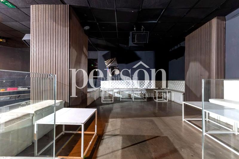 Foto 8ba482a2-c95a-43c9-8e48-45f2d6b8ed8b. Umzug geschäftsraum in Mestalla Valencia