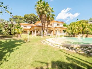 Casa a Rocafort. Un oasis para los sentidos en santa barbara