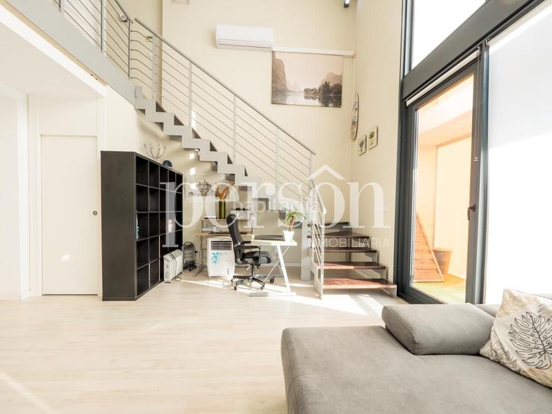 Foto 693c9be7-65b5-436b-9089-87935ded6772. Rent duplex with heating parking in Polígono del Aeropuerto Manises