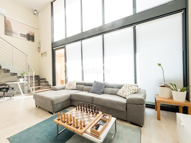 Foto ef568f3d-d5d8-4862-8383-aeb661c0ef4b. Rent duplex with heating parking in Polígono del Aeropuerto Manises