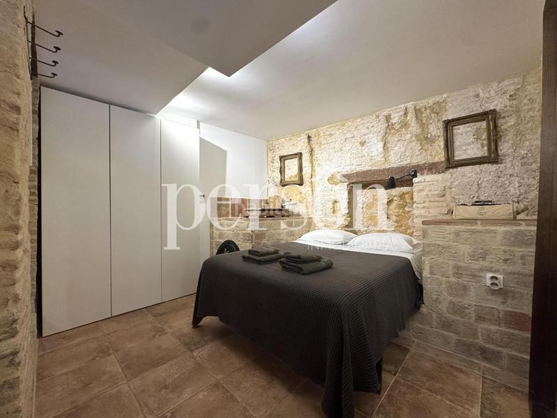 Foto 889c9a38-9619-497c-a324-c82307a6f5d3. Alquiler planta baja en El Mercat Valencia