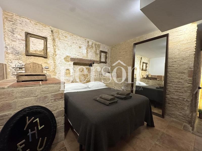 Foto a85e2867-c14f-405e-8385-cc6b64f61940. Location rez-de-chaussée avec chauffage dans El Mercat Valencia