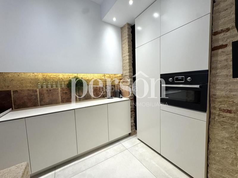 Foto a926cebb-52a9-429d-aea0-3310a9b339bf. Location rez-de-chaussée avec chauffage dans El Mercat Valencia