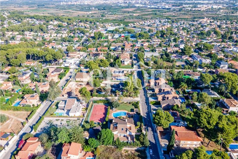 Foto 14b8d662-114e-481f-9c40-bf7a7e589010. Casa con riscaldamento piscina in Montealegre Eliana (l´)