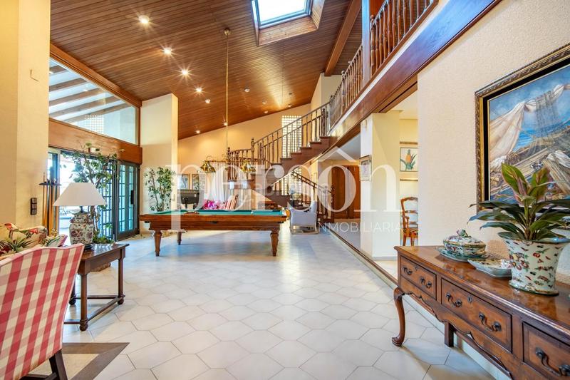 Foto 2df18580-acc1-4372-8d9d-92a59ca2a867. Casa con riscaldamento piscina in Montealegre Eliana (l´)