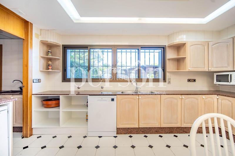 Foto 3d98d330-c989-41ab-88d1-61d38533d3be. Casa con riscaldamento piscina in Montealegre Eliana (l´)