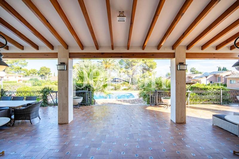 Foto 4c6b2f61-ca7d-4190-ab56-d94da54d5f27. Casa con riscaldamento piscina in Montealegre Eliana (l´)