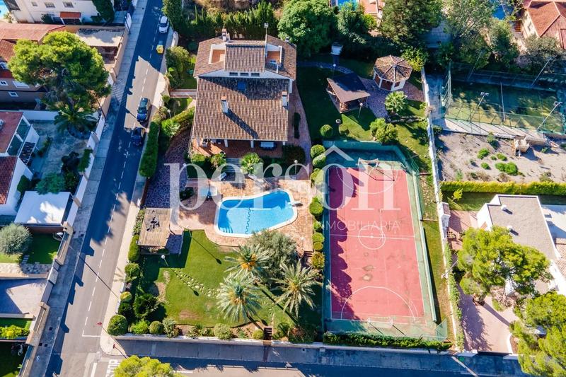 Foto 55215cf9-8c46-4417-8183-17e6807ce03f. Casa con riscaldamento piscina in Montealegre Eliana (l´)