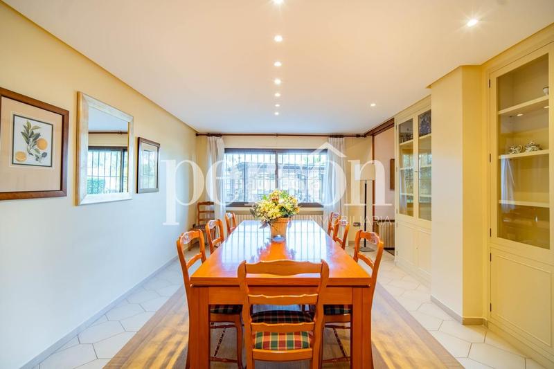 Foto 6bdc7f30-3b28-412e-95d3-00ae95037d84. Casa con riscaldamento piscina in Montealegre Eliana (l´)