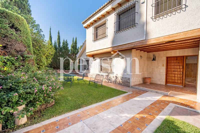 Foto 9024f015-949c-40ed-9bbc-6f253c74f2a6. Casa con riscaldamento piscina in Montealegre Eliana (l´)