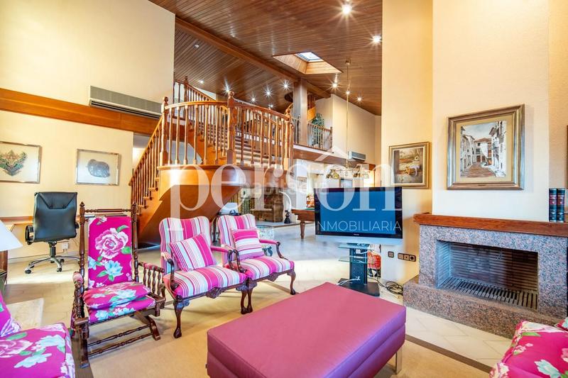 Foto a31fc939-6cbd-4136-9cca-e52935c33510. Casa con riscaldamento piscina in Montealegre Eliana (l´)