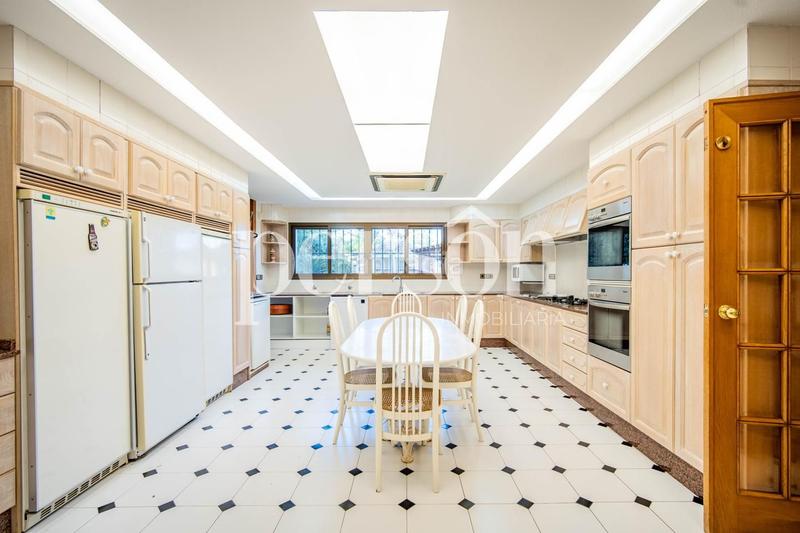 Foto bed6bc7f-8a50-4827-9e77-97048742eac0. Casa con riscaldamento piscina in Montealegre Eliana (l´)