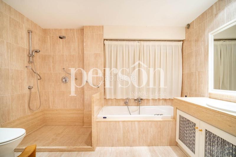 Foto c40abb98-0ec4-464a-8b65-460196b0cad1. Casa con riscaldamento piscina in Montealegre Eliana (l´)