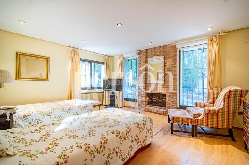 Foto d3b9ffb0-0eab-4e20-bb1e-43bca3714cf5. Casa con riscaldamento piscina in Montealegre Eliana (l´)