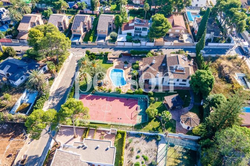 Foto da9f8472-4b3f-411c-ac15-14c006f9f816. Casa con riscaldamento piscina in Montealegre Eliana (l´)