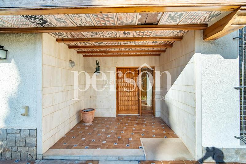 Foto dc8131b4-aef2-4258-b6ea-1f357024cec8. Casa con riscaldamento piscina in Montealegre Eliana (l´)