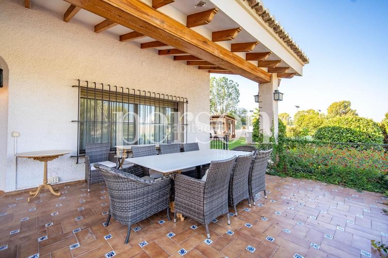 Foto decf84bf-976e-48fc-8264-5104880189a6. Casa con riscaldamento piscina in Montealegre Eliana (l´)