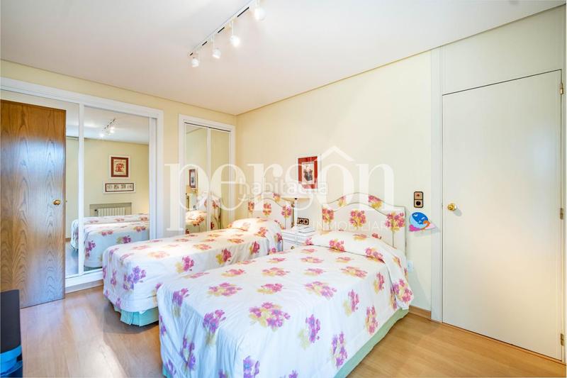 Foto e7afd9d2-d115-4f50-b542-864525d0d6c2. Casa con riscaldamento piscina in Montealegre Eliana (l´)