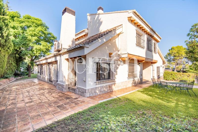 Foto e9369926-9d26-45d0-b425-ef2dac7a3184. Casa con riscaldamento piscina in Montealegre Eliana (l´)