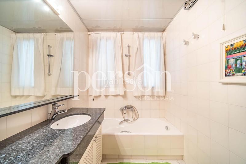 Foto f81bc957-23dc-46fe-90ec-954ea6e61321. Casa con riscaldamento piscina in Montealegre Eliana (l´)