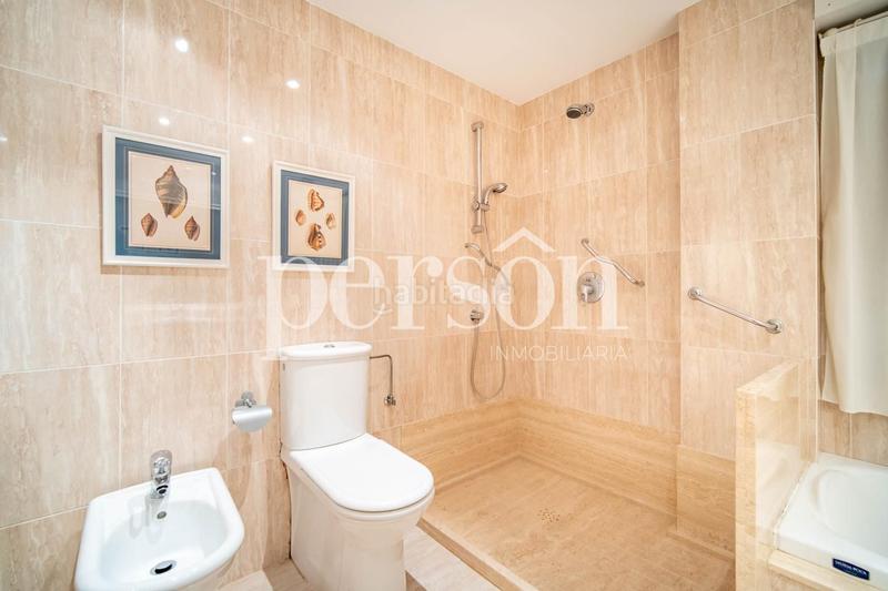 Foto fb6d0a98-4aab-44a7-bff0-9c75e2635be8. Casa con riscaldamento piscina in Montealegre Eliana (l´)