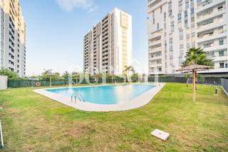 Appartement à Malilla. Moderno apartamento en urbanización privada  turianova, valencia