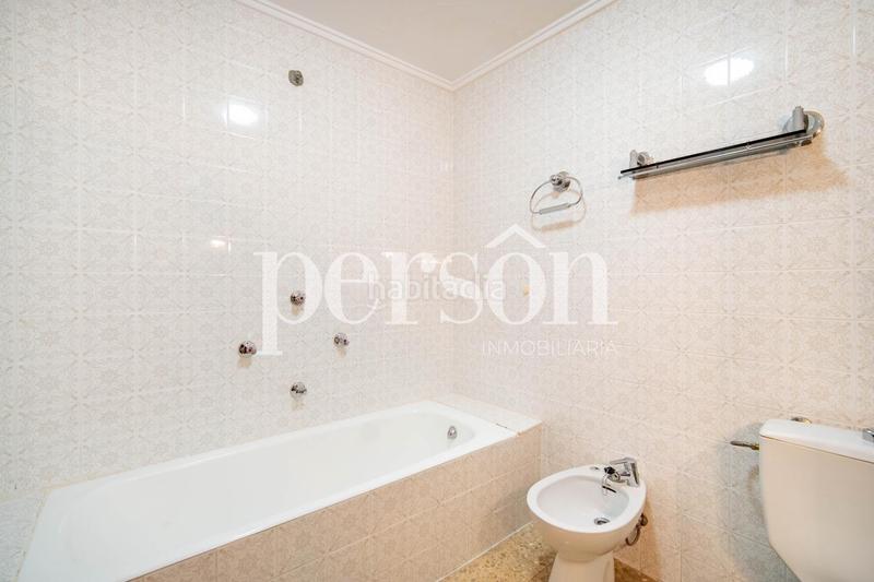 Foto 14d1e26d-8846-4953-8488-af339de8e980. Pis amb aparcament a La Petxina Valencia