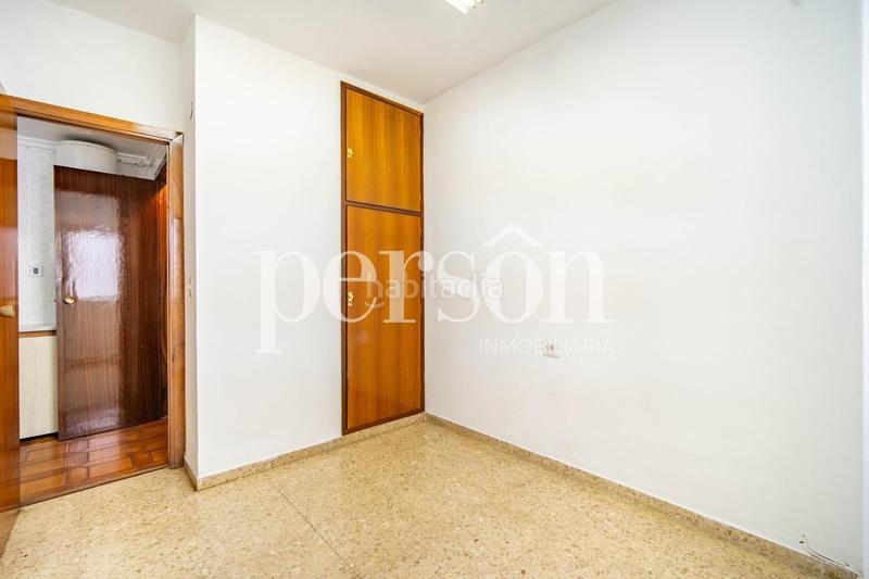 Foto 4ad6a5a6-78ad-4a33-b914-1a0a0a0b56f8. Pis amb aparcament a La Petxina Valencia