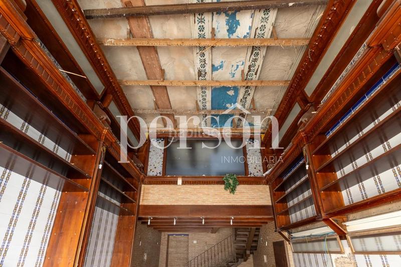 Foto be325ec9-f085-4caa-9d0a-4a7d450775a3. Building in El Mercat Valencia