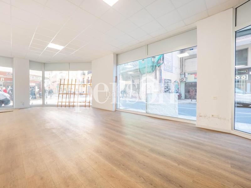 Foto d2a4114f-a560-4a55-8abd-b90bde7b451f. Local commercial dans El Pilar Valencia