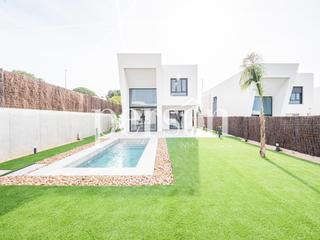 Rent House in San Antonio de Benagéber. Chalet independiente en alquiler en montesano