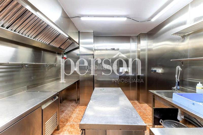 Foto 11024121-f7b8-4588-ae45-319a51286215. Transfer business premise in Ciutat Jardí Valencia