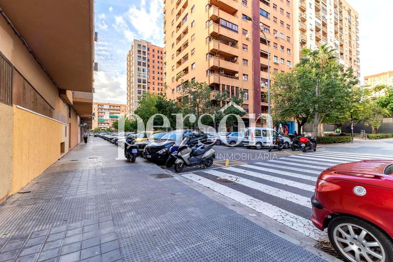 Foto d2ec5226-802e-4f3e-b624-aef8fe677067. Transfer business premise in Ciutat Jardí Valencia