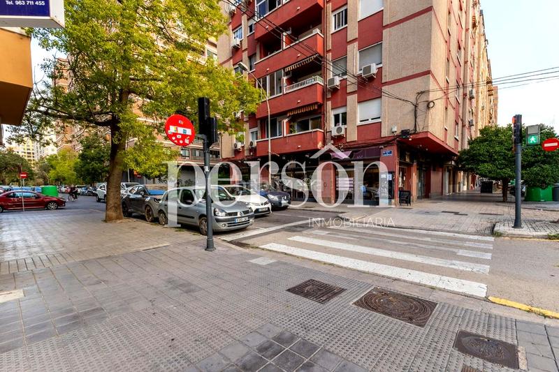 Foto 1fb3aa86-0c36-44c8-932c-c0f7188a1fe0. Traspàs local comercial a Ciutat Jardí Valencia