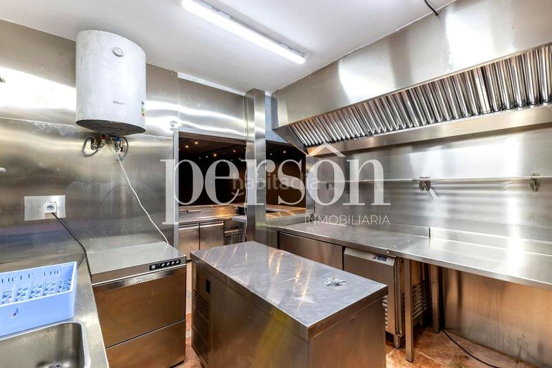 Foto 3fd13249-38c3-4fc9-8564-b49cc8f39da5. Traspàs local comercial a Ciutat Jardí Valencia