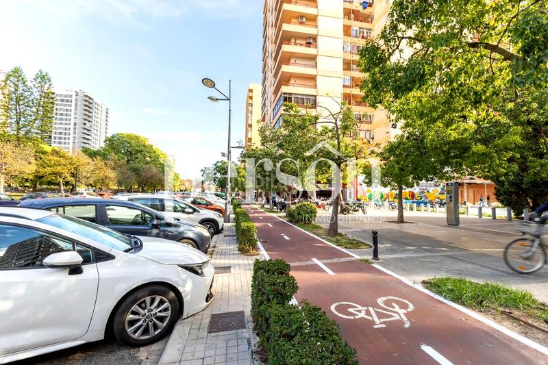 Foto 74506ec5-b391-471c-8e67-4953498ee730. Traspàs local comercial a Ciutat Jardí Valencia