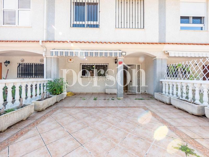 Foto 19d6017e-214b-42d7-b2d4-464f5a10bc7a. Casa a schiera con riscaldamento parcheggio piscina in Torrent