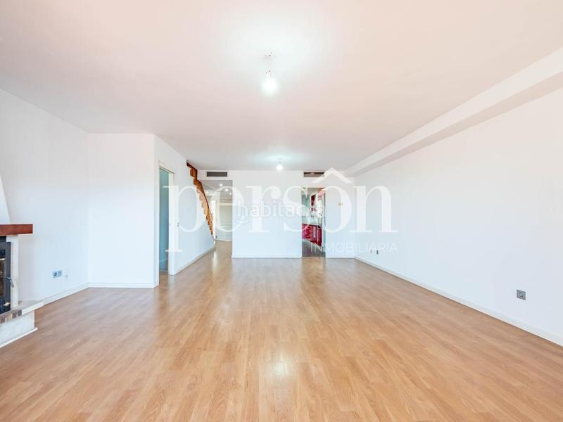 Foto 40e278d1-b5be-496d-9f8a-28ce16888c0f. Casa a schiera con riscaldamento parcheggio piscina in Torrent