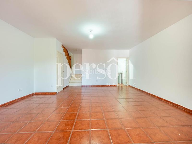 Foto 4a904940-e380-4ede-aec0-47f9555c6551. Casa a schiera con riscaldamento parcheggio piscina in Torrent