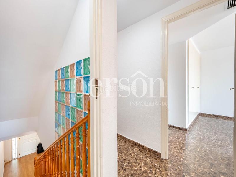 Foto 62dccb9f-f163-4e3d-97c9-c9e01cfc9286. Casa a schiera con riscaldamento parcheggio piscina in Torrent